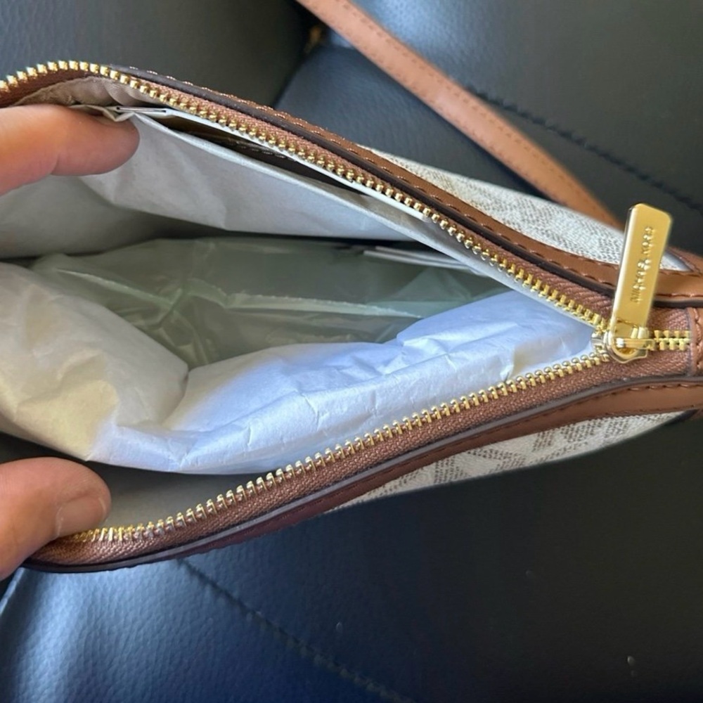 Michael Kors Brown and Cream Signature Crossbody Bag - Picture 4 of 5